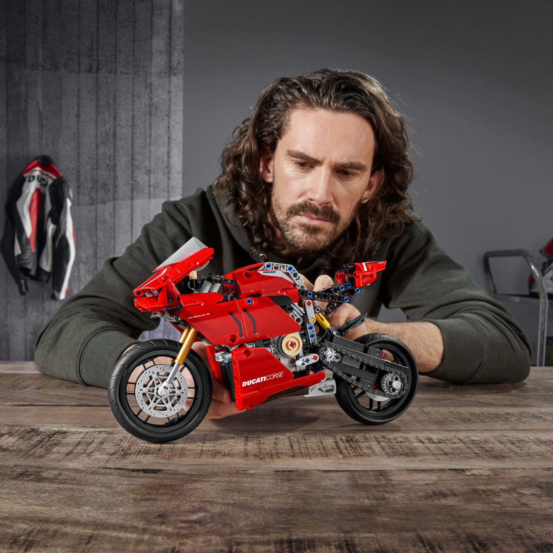 Lego Technic Ducati Panigale V4 R, Modellino Moto Superbike Da Esposizione, Rega 42107, , large