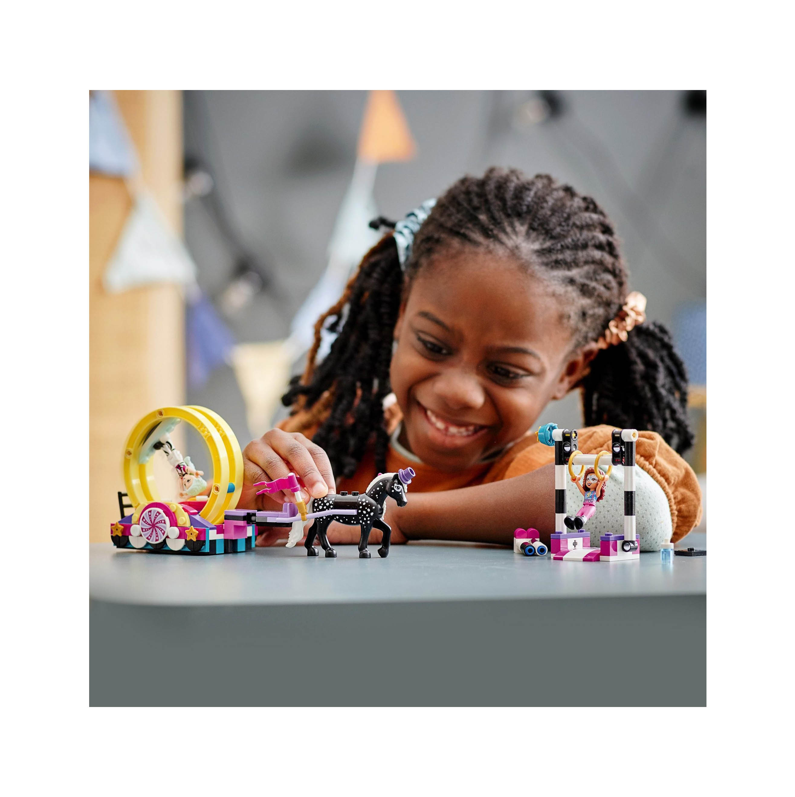 LEGO Friends Acrobazie Magiche, Set di Costruzioni per Bambini di 6 Anni con le 41686, , large