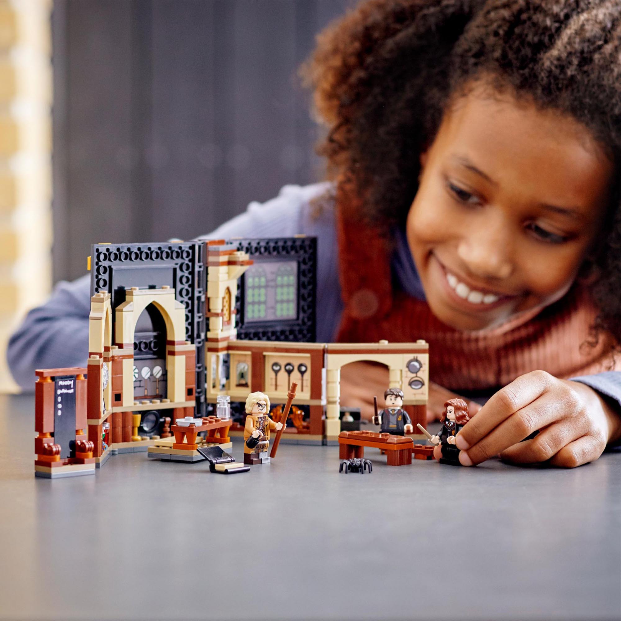 LEGO 76397 Harry Potter Lezione di Difesa a Hogwarts, Libro di Magia, Regalo da  76397, , large