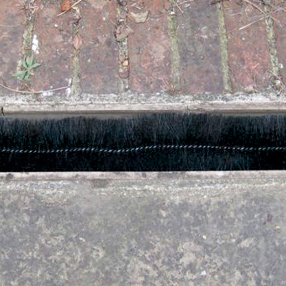 Spazzola Grondaia Spazzola Per Grondaie 20m - Diametro 10cm, Produzione Tedesca - Facile Da Installare E Resistente Barriera Anti Piccioni Per Fotovoltaico