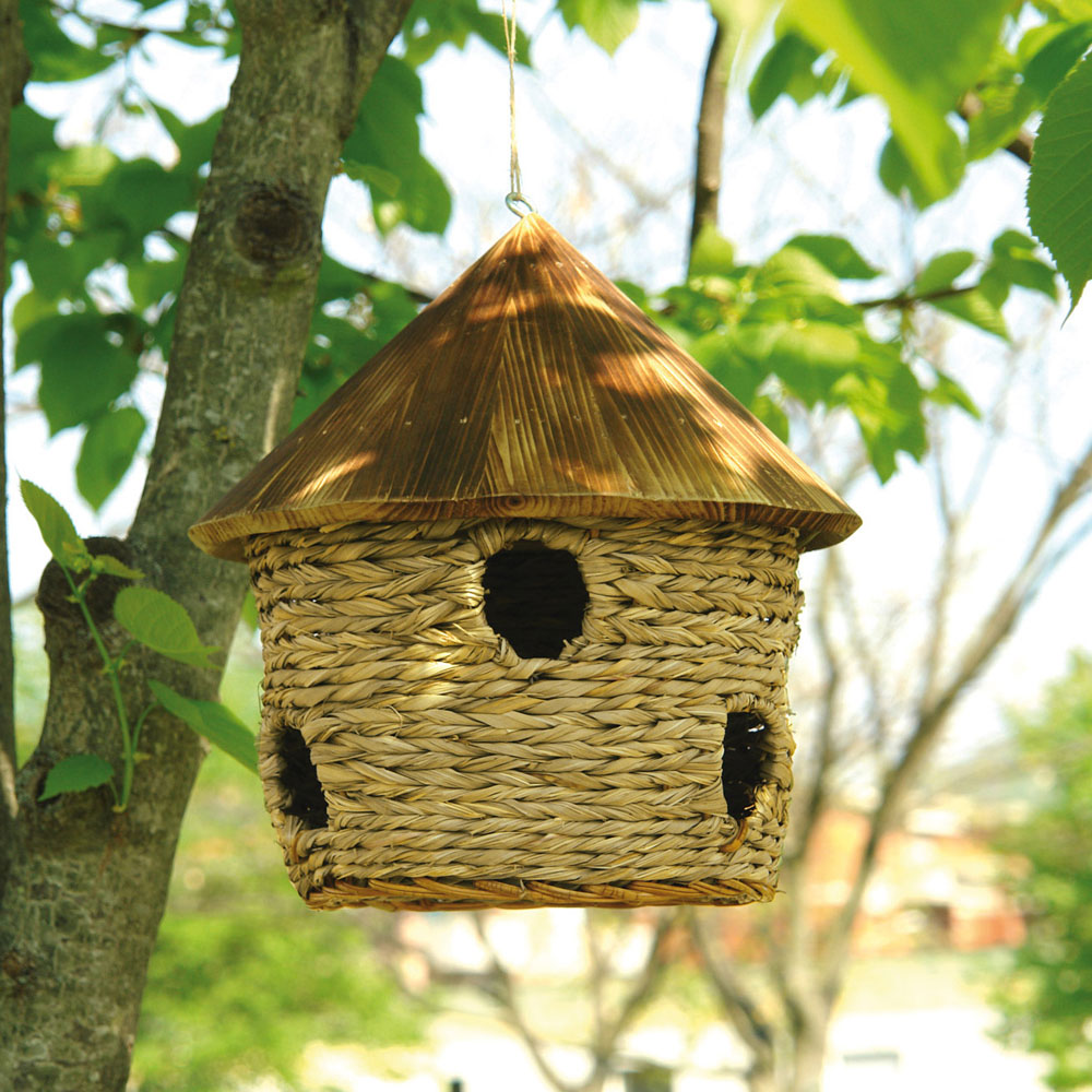 Casetta per uccellini in paglia con tetto in legno, , large