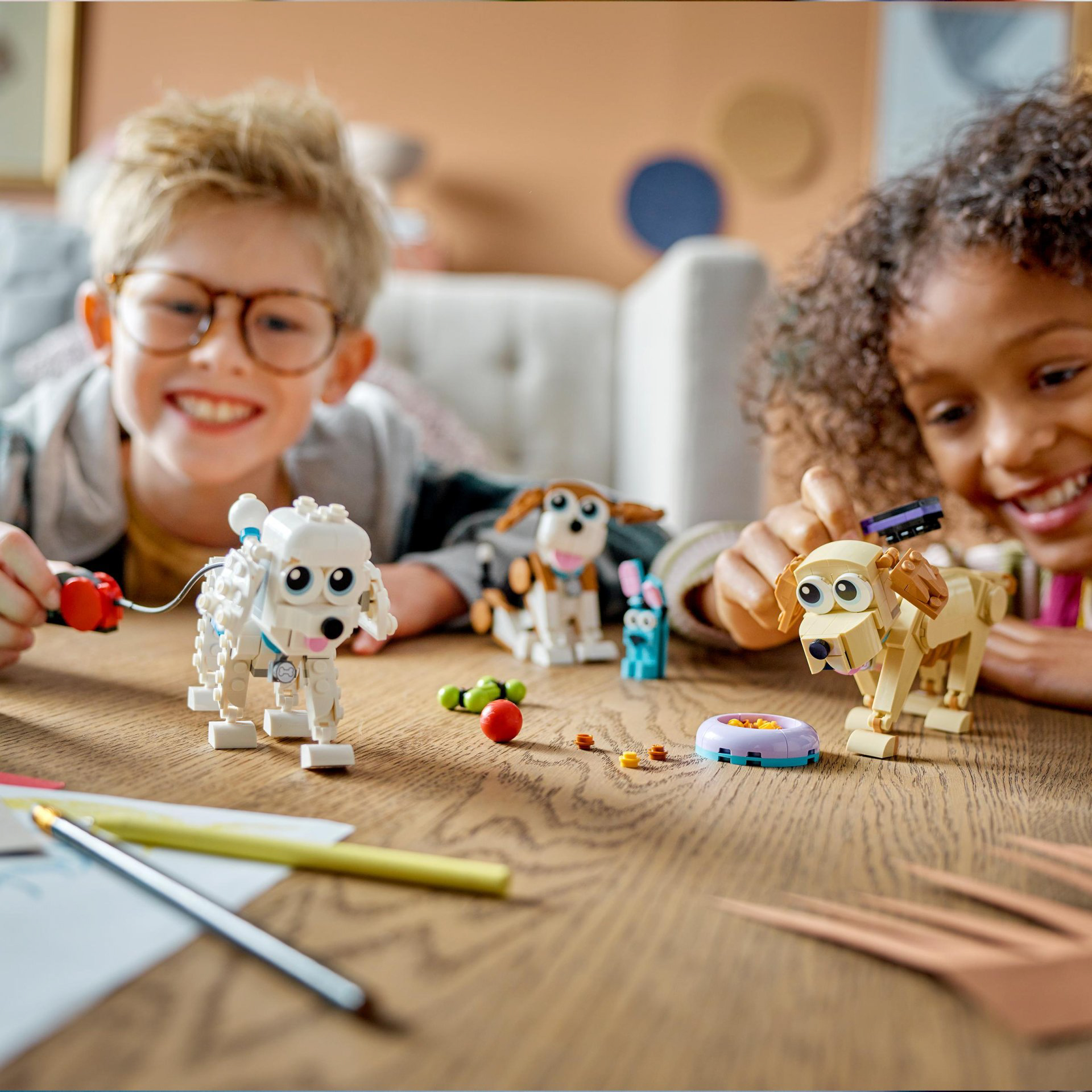 LEGO 31137 Creator Adorabili Cagnolini, Set 3 in 1 con Bassotto, Carlino, Barbon 31137, , large