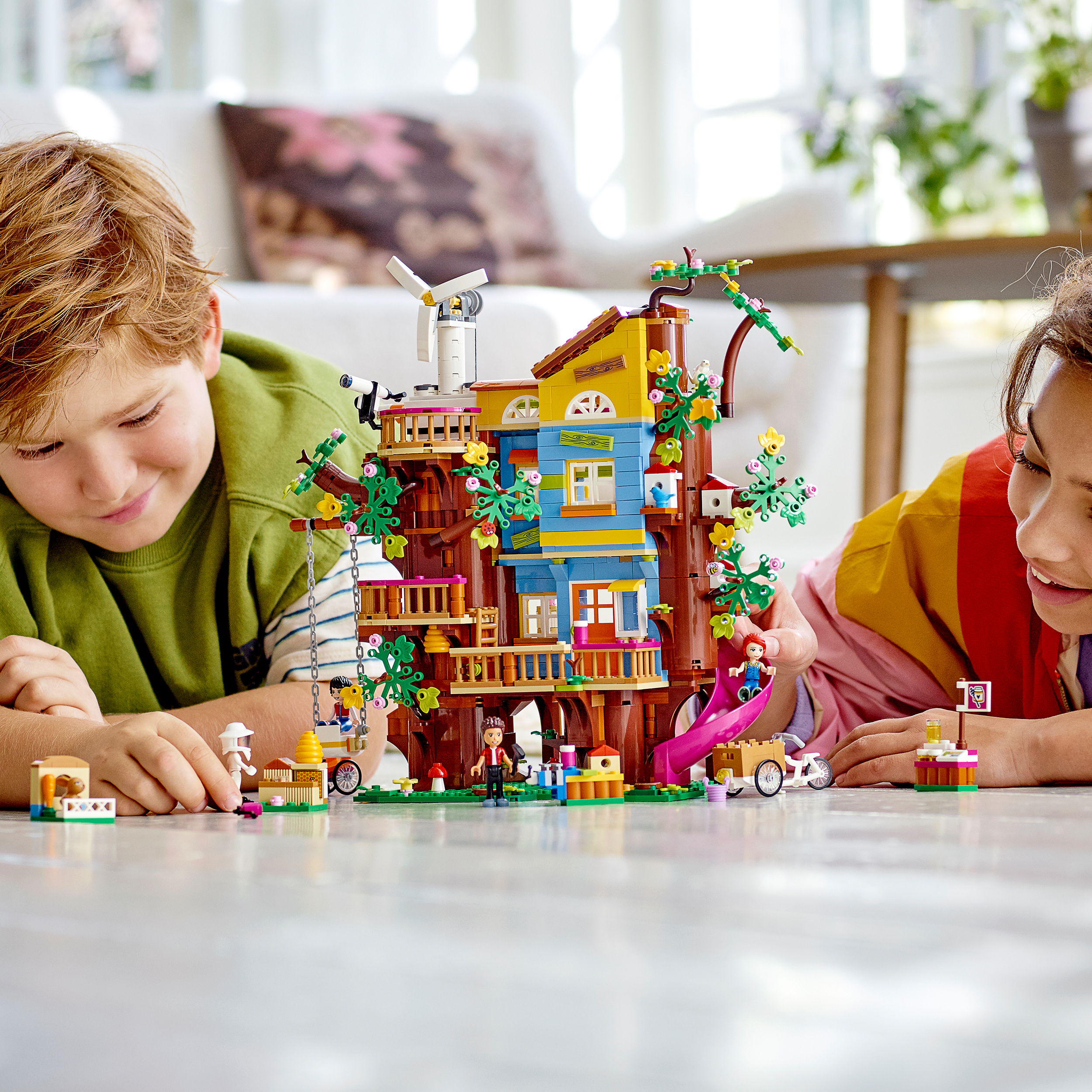 LEGO Friends Casa sull'Albero dell'Amicizia con Mini Bamboline di Mia e River, 41703, , large