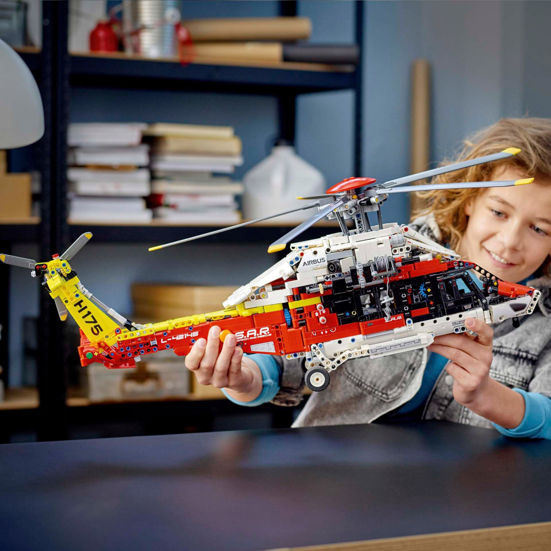 LEGO 42145 Technic Elicottero di Salvataggio Airbus H175, Set Modellismo per Bam 42145, , large
