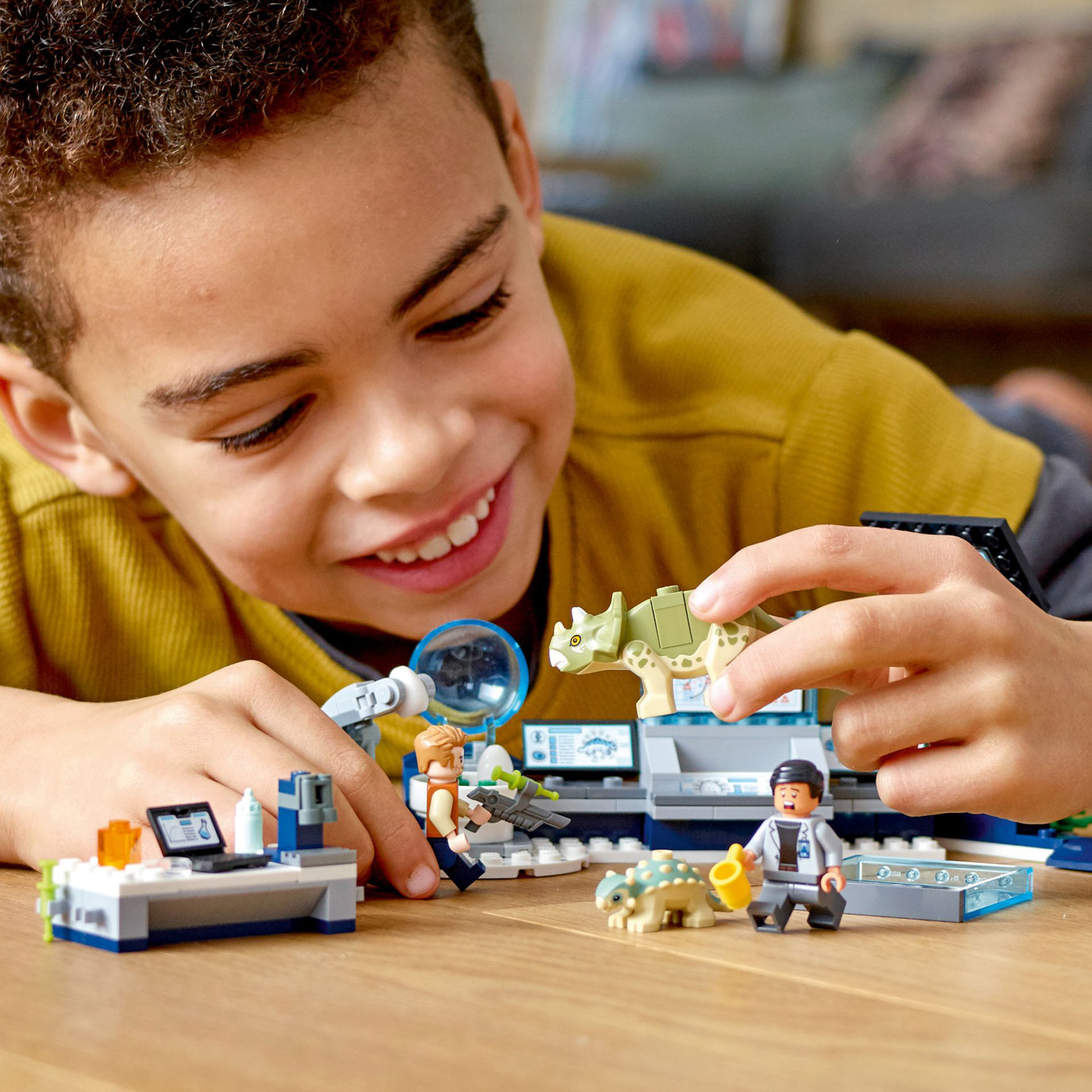 LEGO Il laboratorio del Dottor Wu: fuga dei baby dinosauri 75939, , large