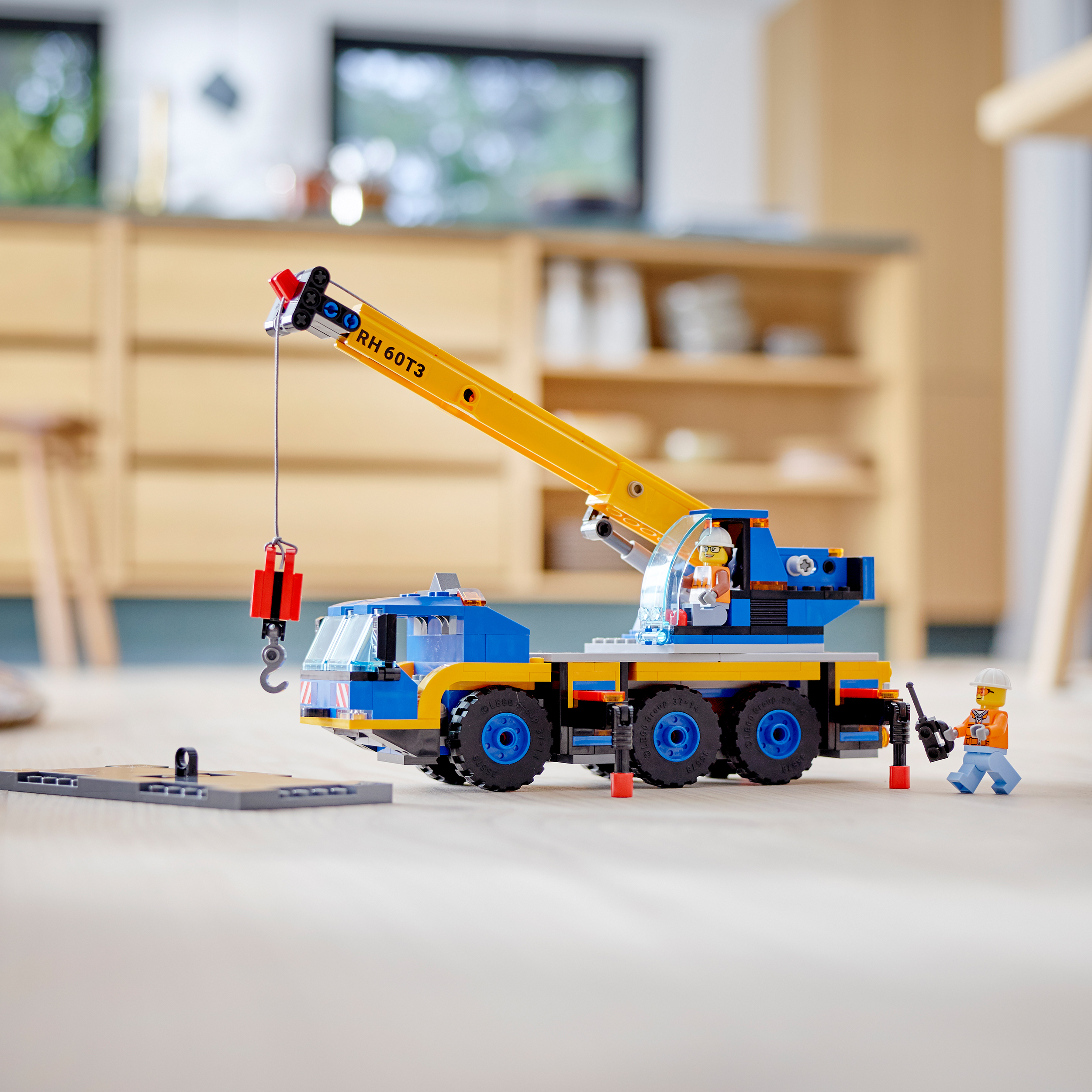 LEGO City Great Vehicles Gru Mobile, Veicoli da Cantiere, Camion Giocattolo, Gio 60324, , large